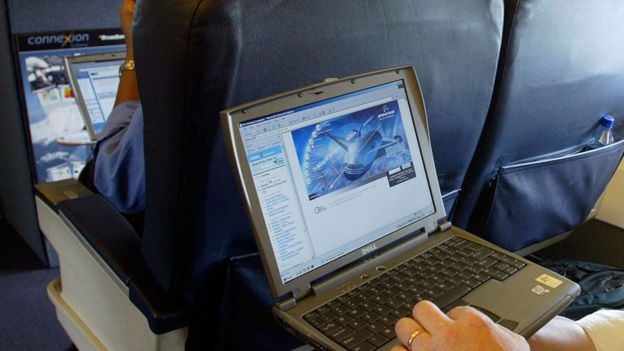 Flight ban on laptops 'sparked by IS threat'