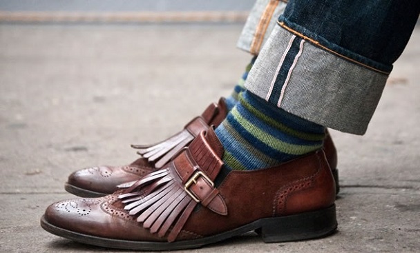 Match your colourful socks with an item or clothing to create symmetry and balance to your look