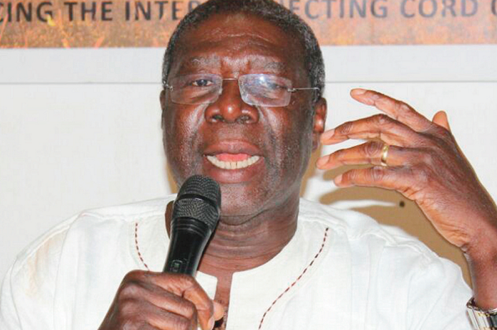 Ambassador Kwesi Quartey delivering the lecture
