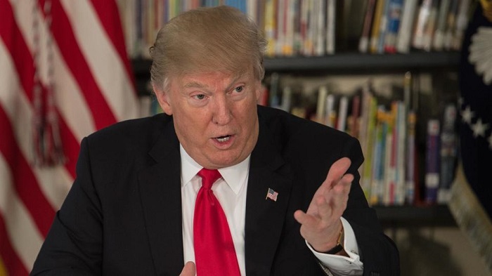 Trump accuses Obama of tapping phones during election campaign