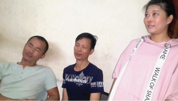 From left to right: Messrs Su Zhejing, Zhou Xiangsheng and Ms Zhou Zhaonan