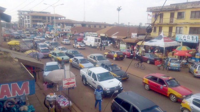  This chaotic scene on the streets in the central business area in Sunyani has become a daily routine Pictures: BIIYA MUKUSAH ALI
