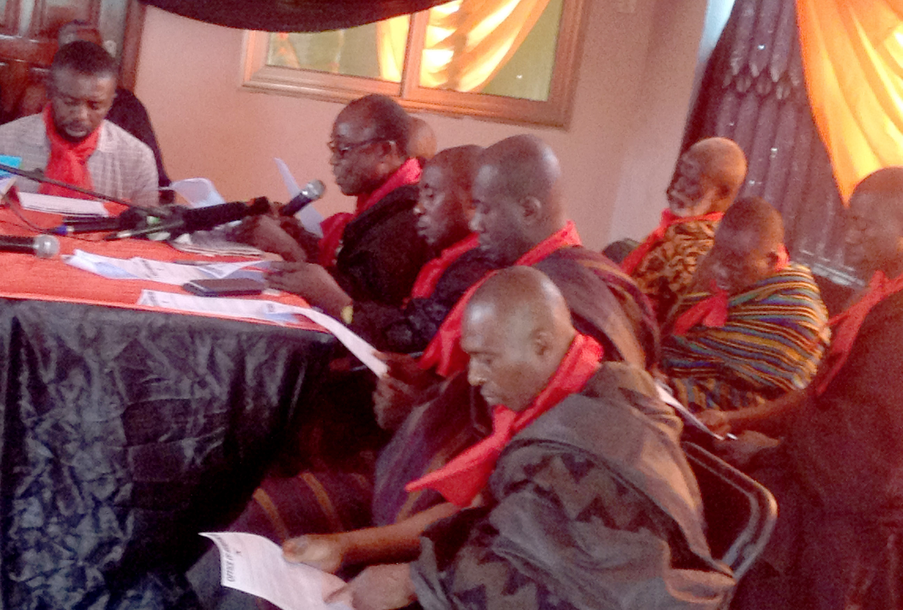 Nana Ataani Amankwa-Pam (2nd left) addressing the press. With him are Esaase Dikro, Nana Oppong Wadie II; Nana Osei Bonsu Bempah, Akropong Nkosuohene; Nana Osei Tutu Amankwa, Asakrakahene, and Nana Awua Asamoah, Owabihene