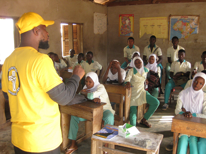 Mr Abdallah taking some student participants through the course