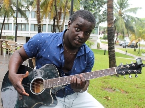 Kumi Guitar