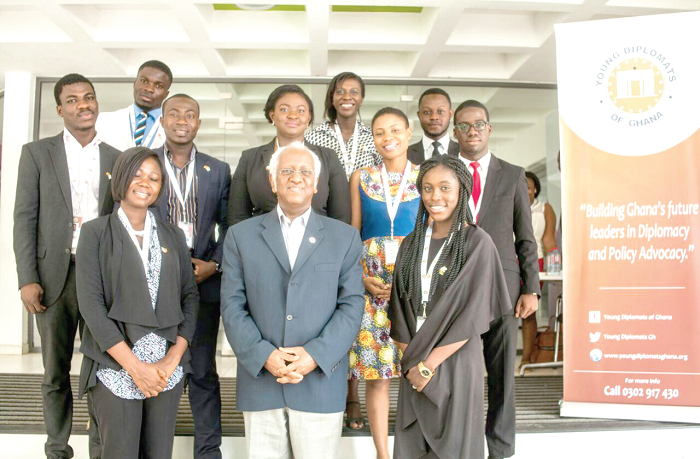  Mr Girmay Hailey (middle) with the delegates after the event