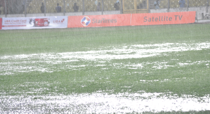 • The heavy downpour rendered the Baba Yara Stadium pitch waterlogged and unfit for the match to continue. Picture: EMMANUEL BAAH