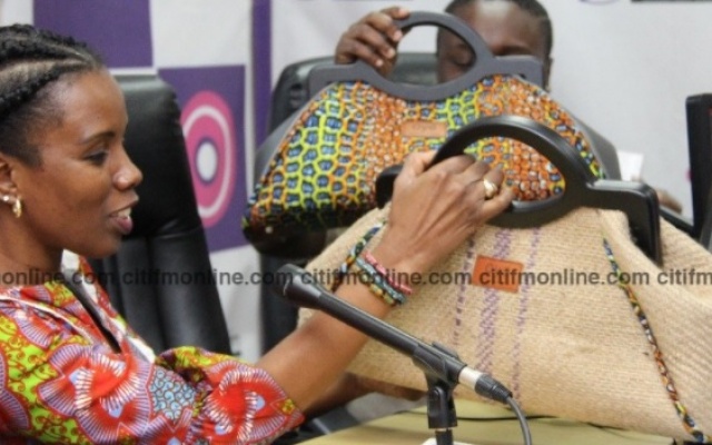 Quiz mistress gets 2 new handbags