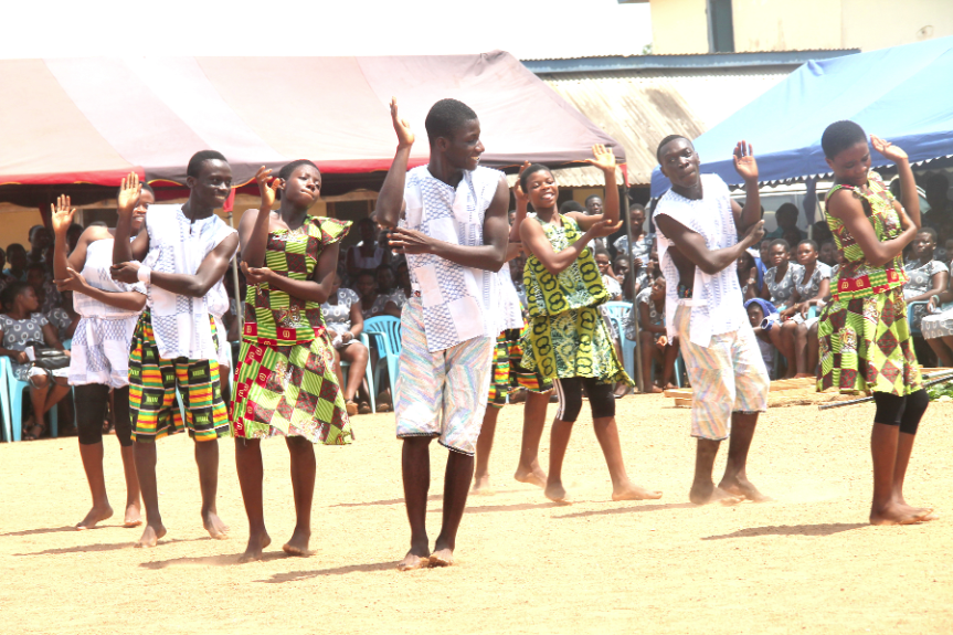  Students of the Swedru School of Business were present to spice up the occasion with a nice choreography.