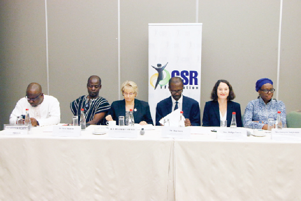 Dr Steve Manteaw (2nd left) with other discussants at the forum