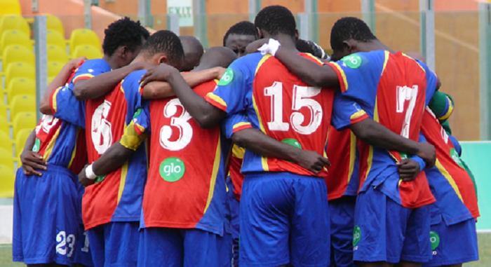 Board moves to defuse tension in Hearts