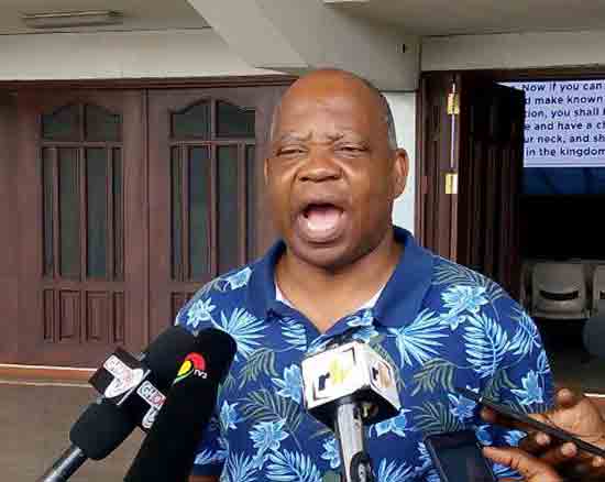 Politicians urged to be selfless