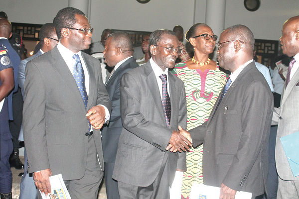 Dr Paul Acquah (2nd left), a former Governor of the Bank of Ghana, interacting with Prof. Ebenezer Oduro Owusu (2nd right), Prof S. Kwame Offei, Pro- Vice-Chancellor, UG and others. Picture: Maxwell Ocloo