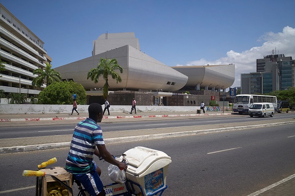 Ghana's "UFO-like" National Theatre photographed by Julien Lanoo