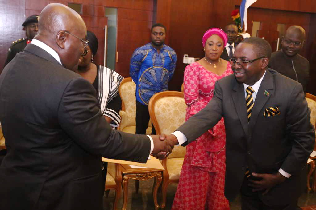 President Akufo-Addo welcoming Mr Rayford Mbulu, Zambian High Commissioner in Accra at the Flagstaff House in Accra President Akufo-Addo welcoming Mr Rayford Mbulu, Zambian High Commissioner in Accra at the Flagstaff House in Accra