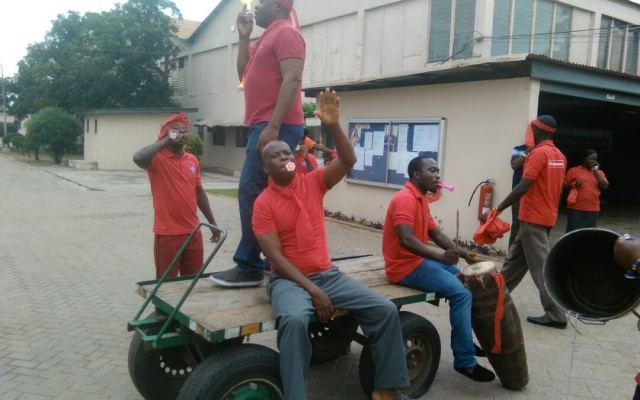 Ghanaian Times staff demonstrate against MD Carol Annang