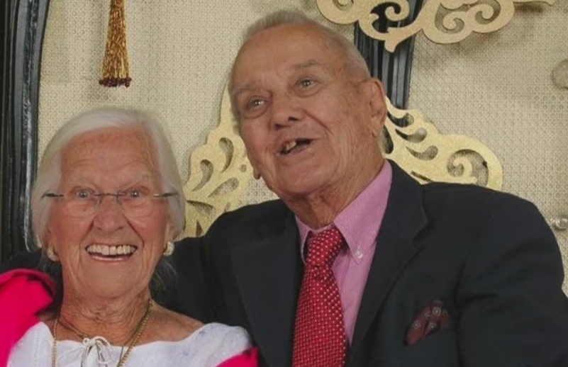 Couple married 75 years die hours apart