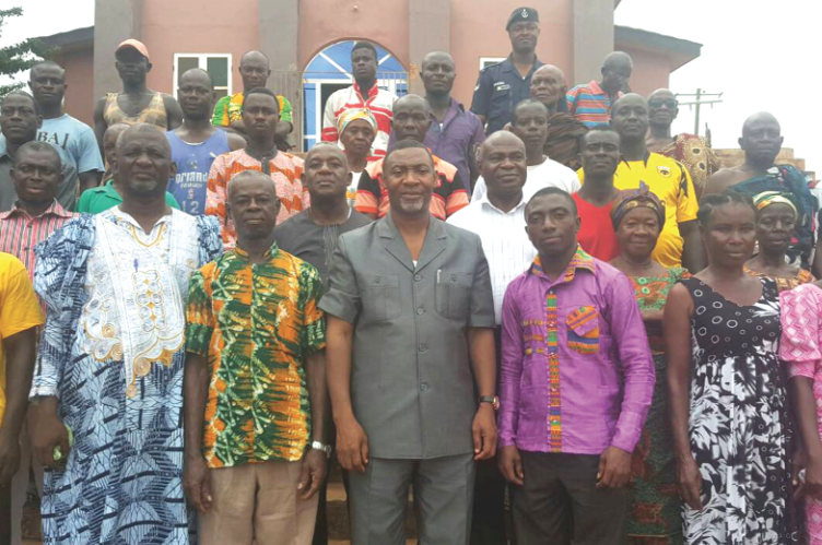Dr Lawrence Tetteh (middle) with chiefs, pastors and the youth of Denkyira Obuasi