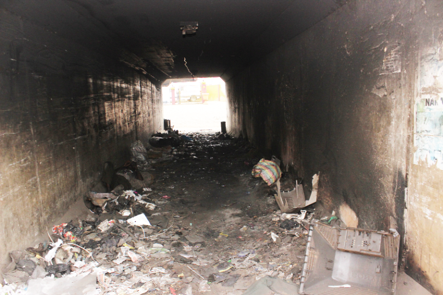 Danger looms on Graphic Road overpass