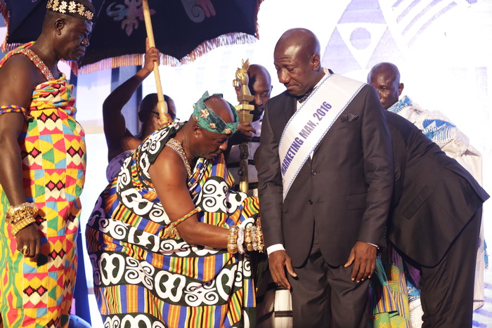 Nana Bonsu Ayepe II (2nd left), Kwahu Pepeasehene, decorating Mr Ebenezer Twum Asante (right) with the Marketing Man of the Year 2016 award at the CIMG 28th National Performance Awards at the Banquet Hall, State House, Accra Nana Bonsu Ayepe II (2nd left), Kwahu Pepeasehene, decorating Mr Ebenezer Twum Asante (right) with the Marketing Man of the Year 2016 award at the CIMG 28th National Performance Awards at the Banquet Hall, State House, Accra