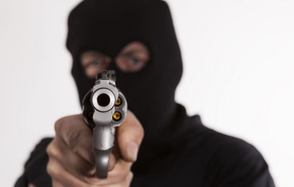 Robbers raid filling station, kill private security guard