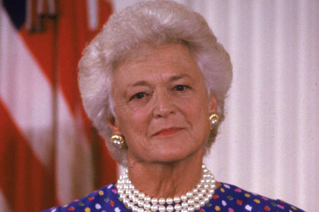 Barbara Bush, the former US first lady and literacy campaigner, has died at the age of 92.
