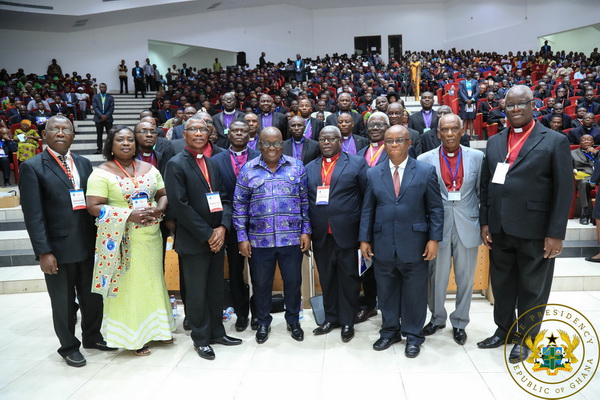 President Akufo-Addo with the leadership of the Church