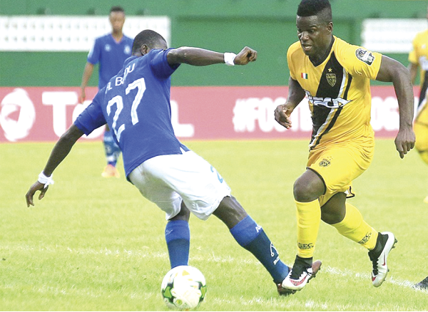 Flashback: ASEC’s Ahmed Toure (right) in action against Aduana in their clash in Abidjan