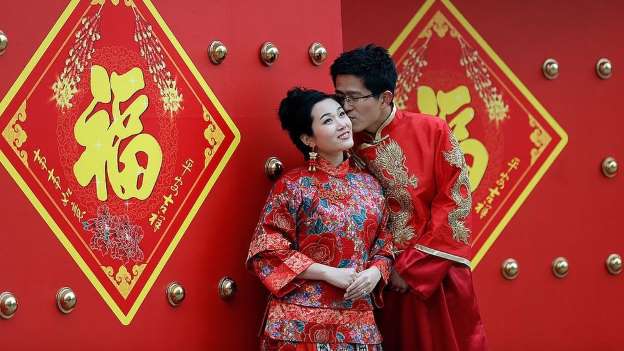 Chinese authorities crack down on 'extravagant and wasteful' weddings