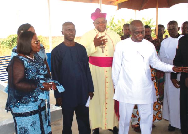 Mrs Akosua Frema Osei Opare (left) with the Ashanti Regional Minister, Mr Simon Osei Mensah, (right) the MCE of Asante-Mampong, Mr Appiah Kubi  (3rd right) and the Archbishop of the Anglican Church, Kumasi, Most Rev. Dr Daniel Yinkah-Sarfo (2nd right) inspecting the compost shed