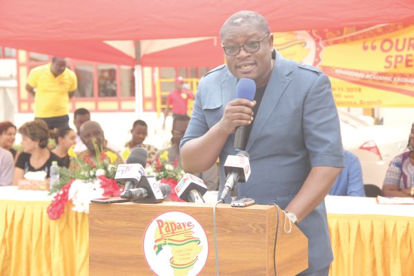 Mr Ekow Sampson, Acting Deputy Chief Executive Operations, Ghana Tourism Authority addressing participants at the ‘Papaye Our Day  Special’ Excellence Awards in Accra