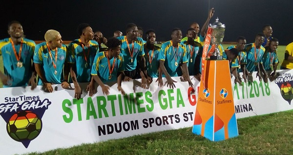  Triumphant Wa All Stars team hoist the trophy to celebrate their victory. Picutres BENEDICT OBUOBI