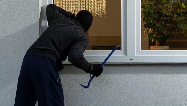 The one simple act that puts you at greater risk of being burgled
