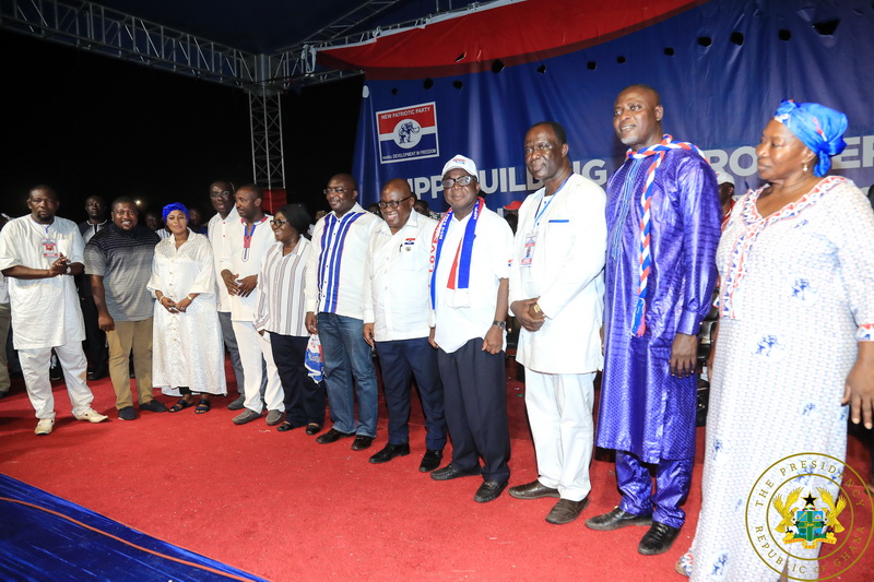 Prez Akufo-Addo pats new NPP national executives, calls for unity