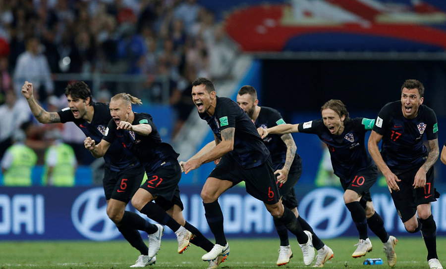 Croatia beat Russia on penalties to reach semis