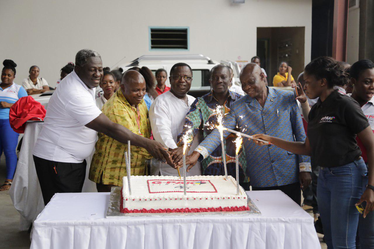 Nana Otuo Acheampong (3rd left), Board Chairman, GPAK Limited, Dr Adu Anane Antwi (4th left), former Board Chairman, GPAK, Limited and other guests and management cutting the anniversary cake as GPAK to mark the 45th anniversary celebration of GCGL in Accra.