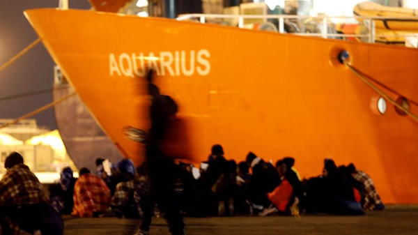 Italy shuts ports to ship carrying over 600 refugees