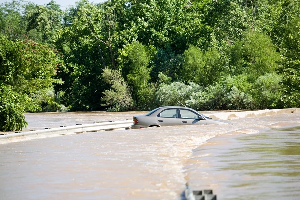 What to do if your car Is caught in a flood