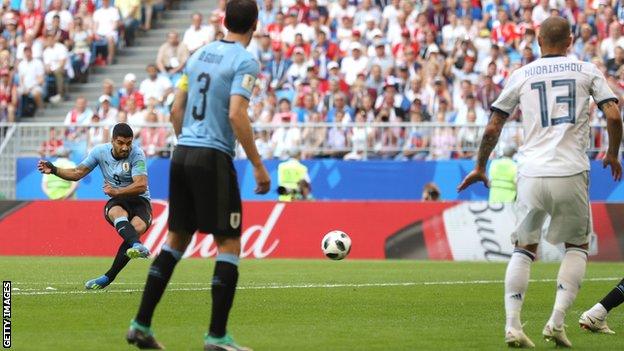 World Cup 2018: Uruguay beat Russia to win Group A 