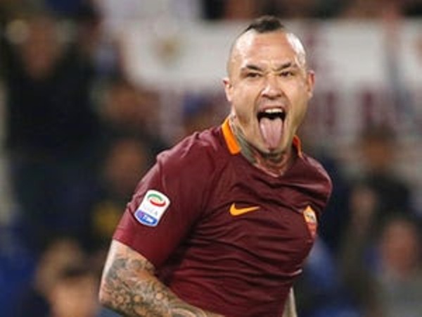 Inter sign Radja Nainggolan from AS Roma