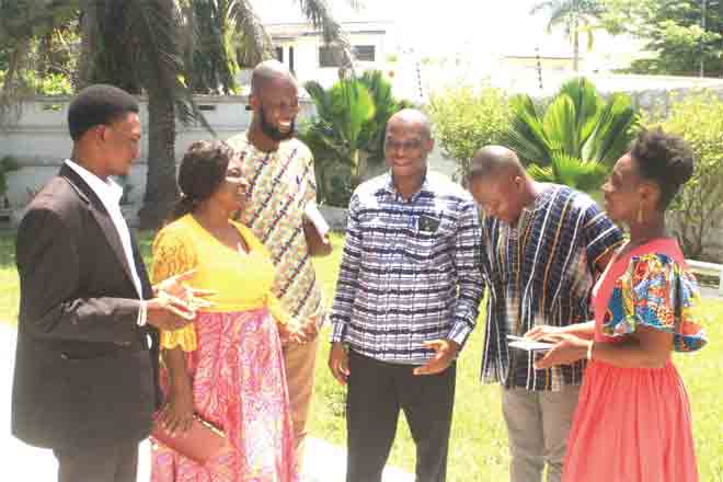 Dr Kingsley Nyarko (4th left), Executive Director, Danquah Institute, interacting with Mr Emmanuel Atafuah Danso (5th left), a former TESCON official, Mrs Gifty Ohene Konadu (2nd left) and some participants. Picture: NII MARTEY M. BOTCHWAY