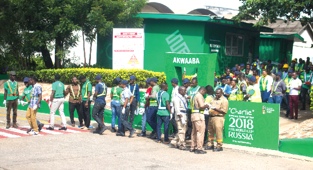 Volunteers and staff of ABL move out for a clean-up exercise