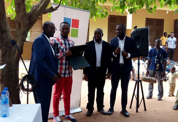 Microsoft donates computers to ‘blackboard’ ICT Teacher’s school