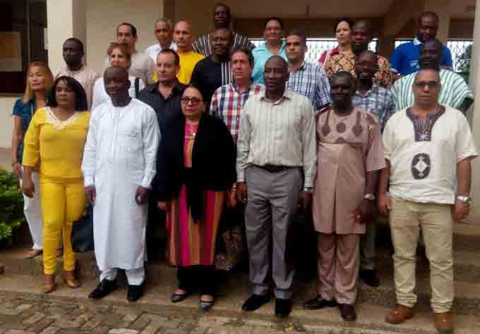 Mr Solomon Boar (2nd left), Dr Marcia Cobas Ruiz and some members of the delegation 