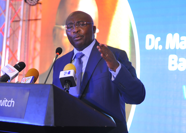 Vice-President Mahamudu Bawumia launching the PaySwitch Company Limited in Accra 