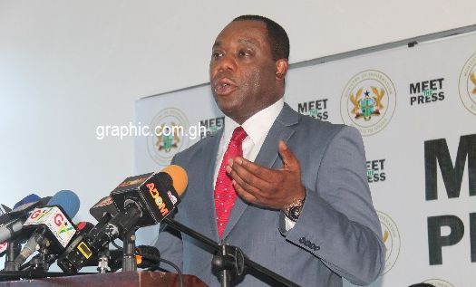• Dr Matthew Opoku Prempeh (2nd right), the Minister of Education, interacting with some journalists at the meet-the-press event. Picture: EDNA ADU-SERWAA