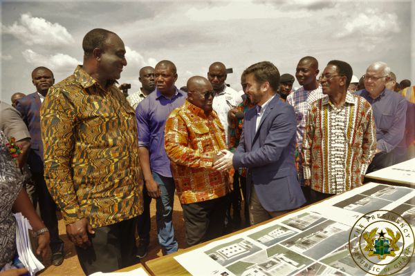  President Nana Addo Dankwa Akufo-Addo (2nd left) with the contractor on site