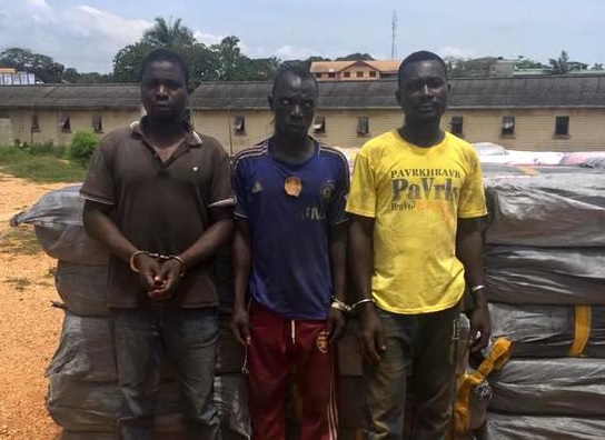 3 Arrested for attempting to smuggle 92 parcels of cannabis