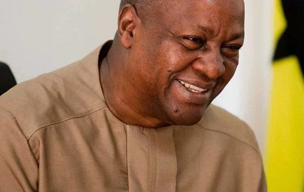 “It is easier to give political lectures on the economy than to manage it” – Mahama mocks Bawumia