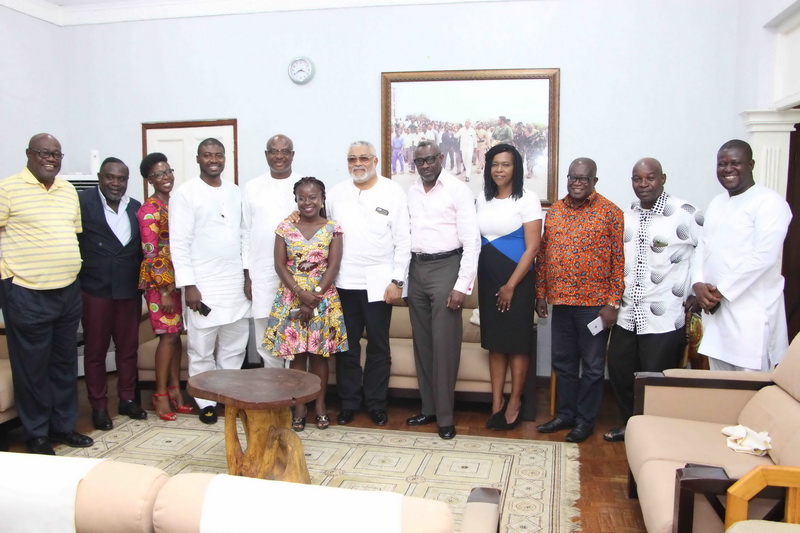 Rawlings and his guests, led by Mr. Kojo Bonsu, in a group photo